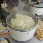 炊きたてご飯はやっぱり美味しい！